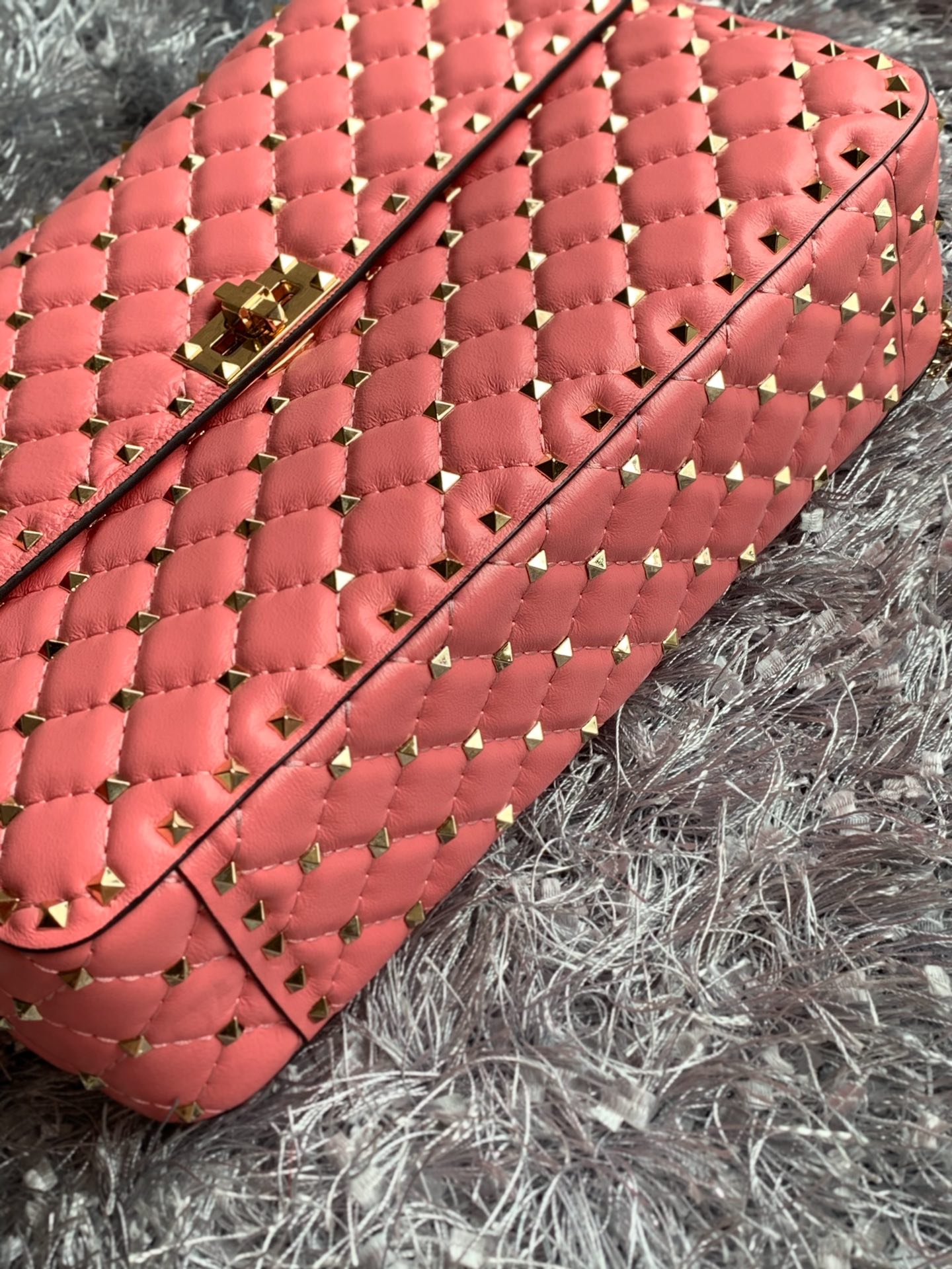 Valentino Garavani Rockstud Spike Big Chain Bag in Rose Pink Supple Lambskin Nappa